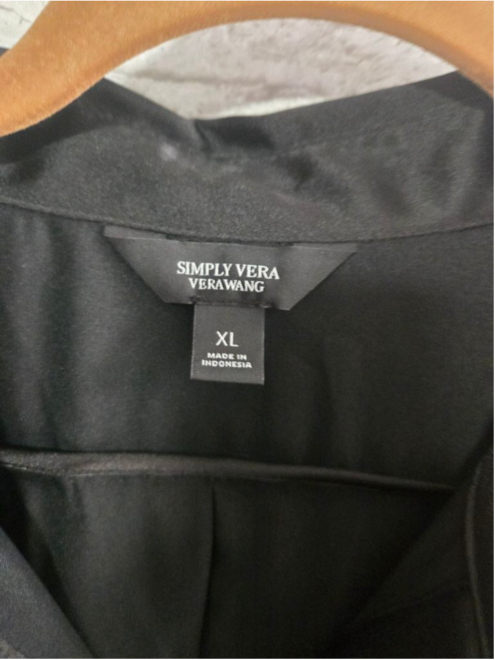 Simply Vera Vera Wang Black Button Down Shirt Plus Size XL - Picture 3 of 12